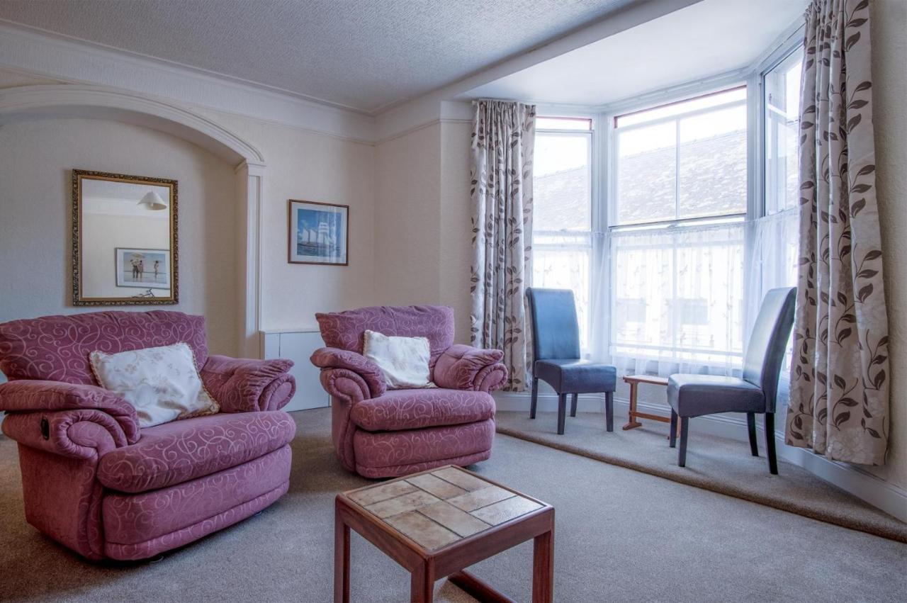 Dragons Den - 2 Bedroom Apartment - Tenby Exterior foto