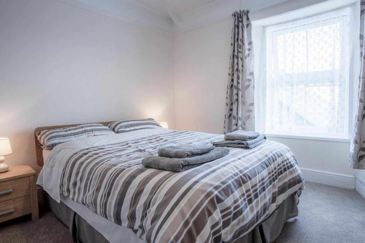 Dragons Den - 2 Bedroom Apartment - Tenby Exterior foto