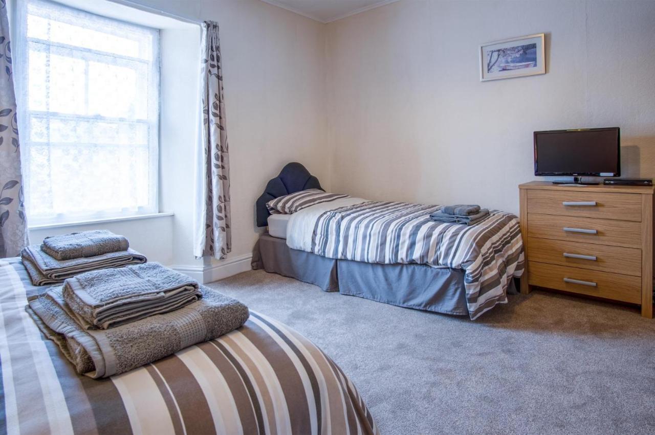 Dragons Den - 2 Bedroom Apartment - Tenby Exterior foto