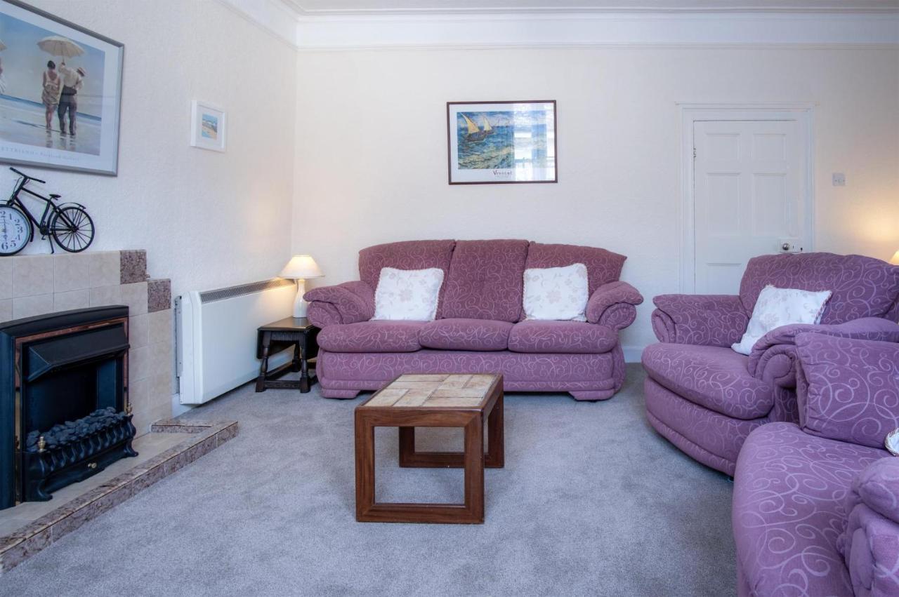 Dragons Den - 2 Bedroom Apartment - Tenby Exterior foto
